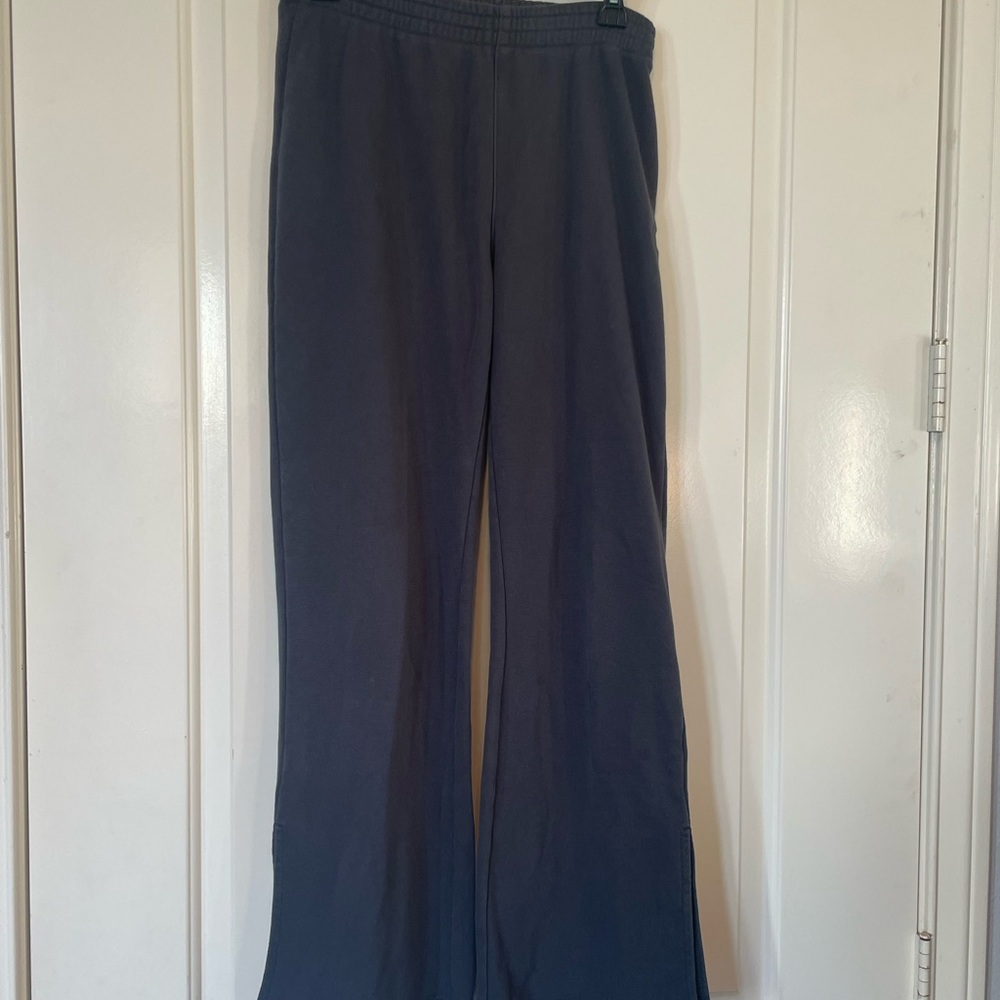 Vuori Sedona Dark Gray Wide-Leg pants